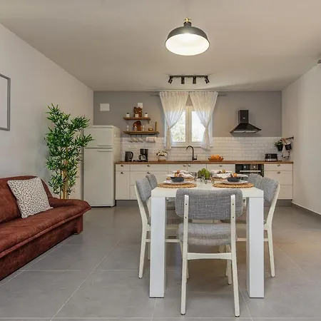 Appartement Bo&dy With Private Pool Rogoznica (Sibenik-Knin)