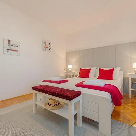 Apartment Bo&Dy With Private Pool Apartment