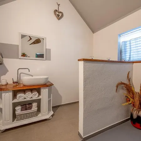 Appartement Bo&dy With Private Pool Rogoznica (Sibenik-Knin)