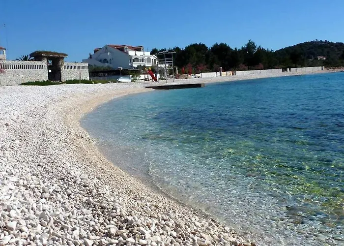 Bo&dy With Private Pool *