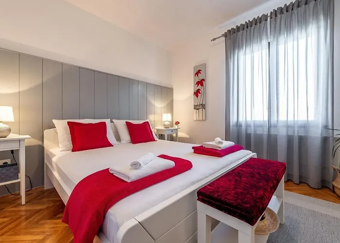 Apartment Bo&Dy With Private Pool * Rogoznica (Sibenik-Knin)